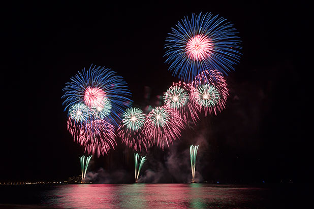 ホノルル フェスティバルの長岡花火