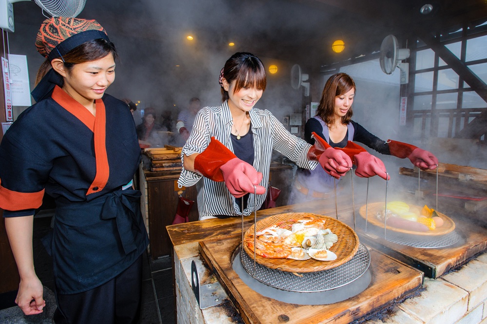 大分の郷土料理「地獄蒸し」