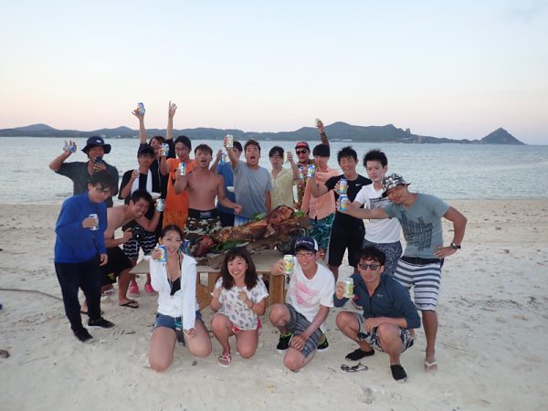 究極の無人島体験！社員研修で沖縄の「屋那覇島」はいかが？