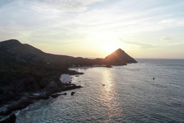 屋那覇島は究極のサバイバル体験可能な無人島