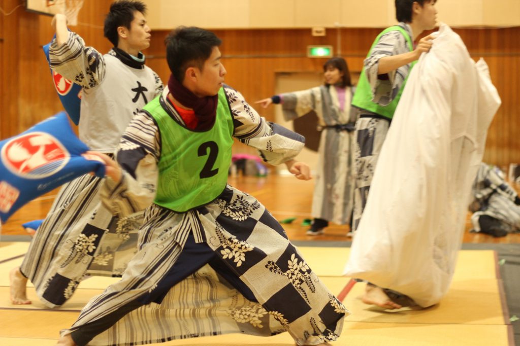 まくら投げをスポーツに