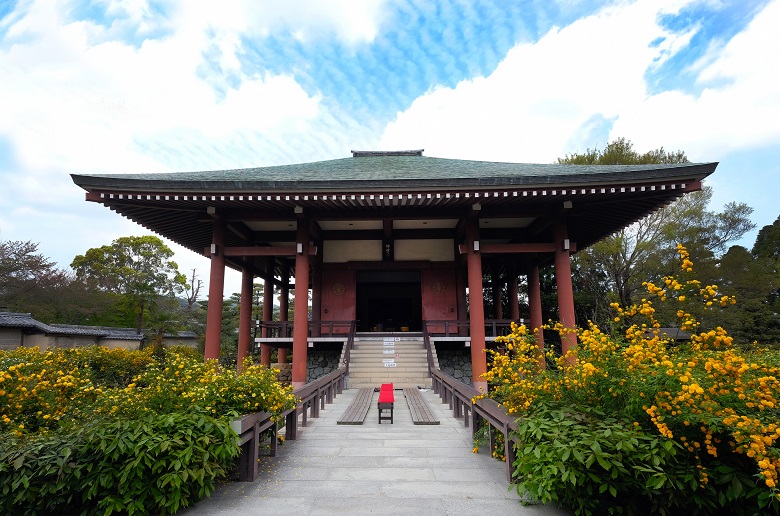 中宮寺・本堂