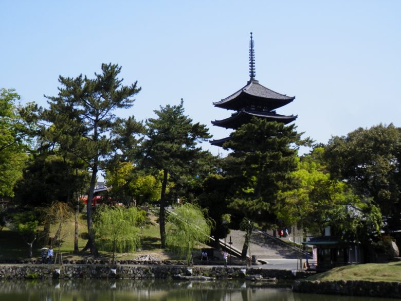 猿沢池と興福寺の五重塔