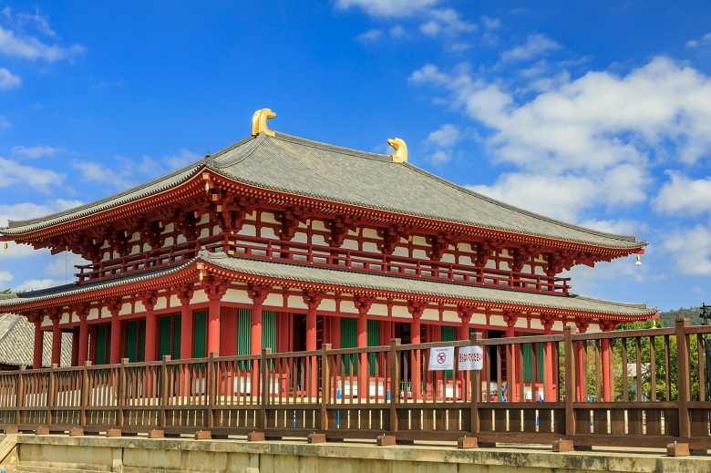 平城京を見下ろす位置にある興福寺