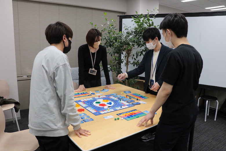 新規事業開発を「気軽に・本格的に・楽しく」学べるボードゲームが登場！社員研修や社内イベントにおすすめの「イントレプレナー・オンボーディング」