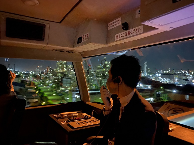 浮島の夜景を車窓から