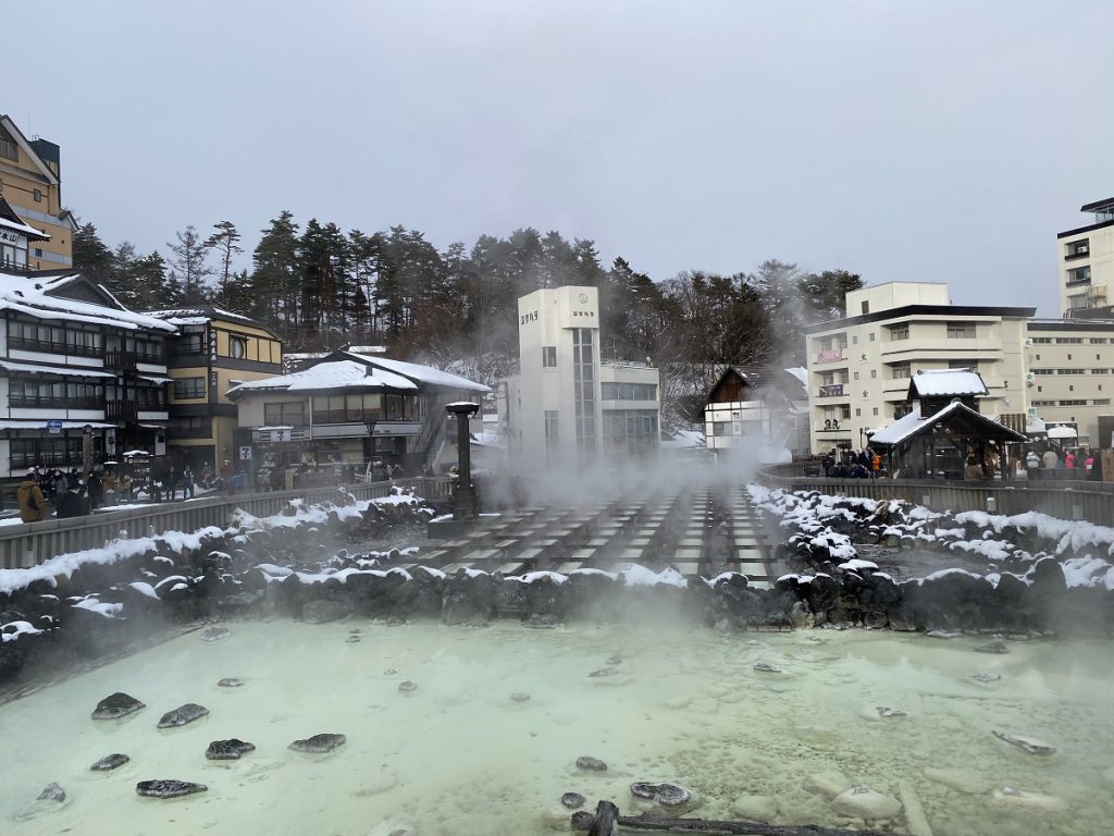 【2024年】新名所が続々、関東発で人気の温泉地「草津温泉」で社員旅行を楽しもう！